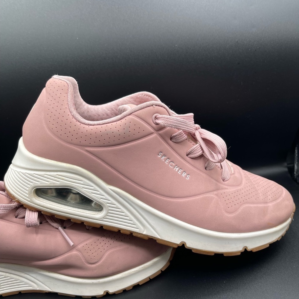 Skechers Pink Sneakers with Low-Top Design and Minimalist Style - Picture 1 of 7